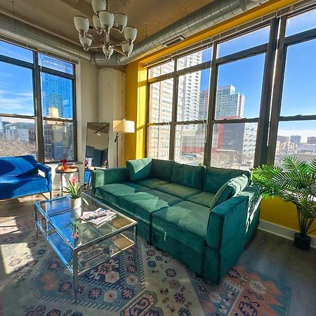 Bright 2Br Luxury Corner Suite With Optional Parking Sleeps 6 Guests Near Mccormick Place And Soldier Field Chicago Exterior photo