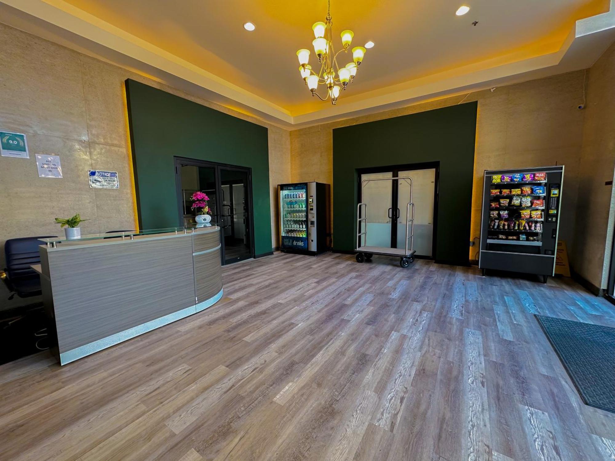 Bright 2Br Luxury Corner Suite With Optional Parking Sleeps 6 Guests Near Mccormick Place And Soldier Field Chicago Exterior photo