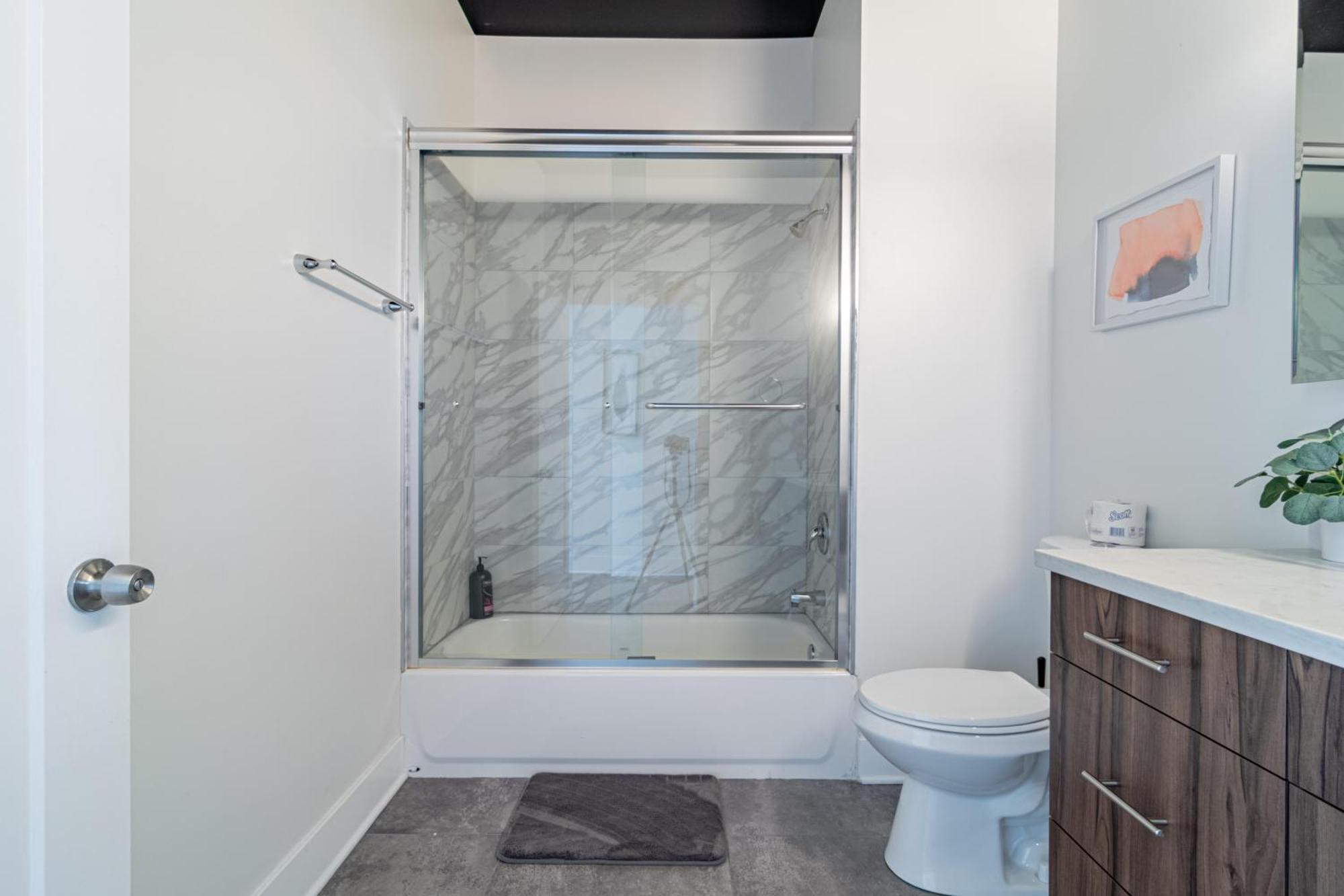 Bright 2Br Luxury Corner Suite With Optional Parking Sleeps 6 Guests Near Mccormick Place And Soldier Field Chicago Exterior photo